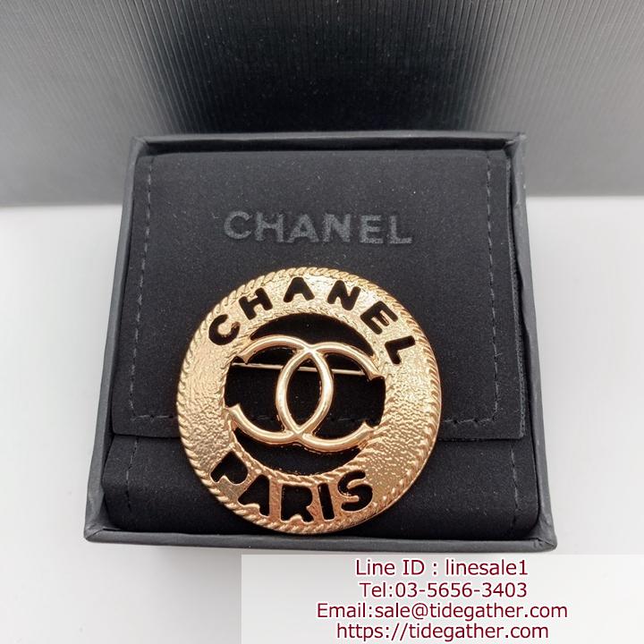 高級感 Chanel メタルブローチ