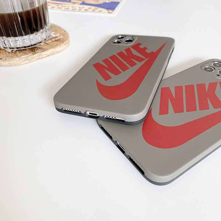 海外販売カバーアイフォーン13Pro Nike